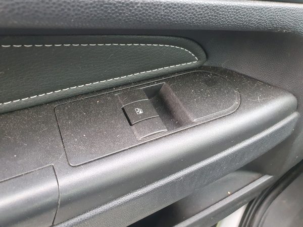Vauxhall Zafira B MK2 2005-2014 Front Passenger NS Window Control Switch