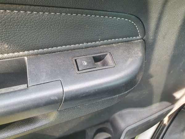 Vauxhall Zafira B MK2 2005-2014 Rear Passenger NS Window Control Switch