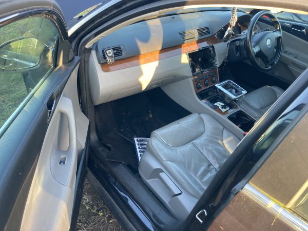 VW Passat  B6 SE TDI 2005-2009 Interior Passenger (incl. Doorcard)