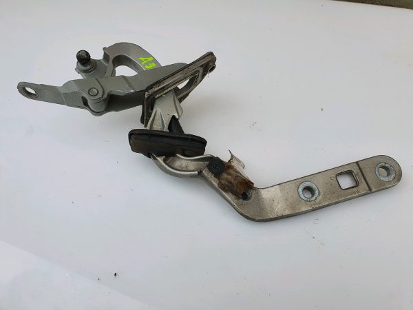 Volvo V70 MK1 1995-2000 Tailgate Hinges Rear Right